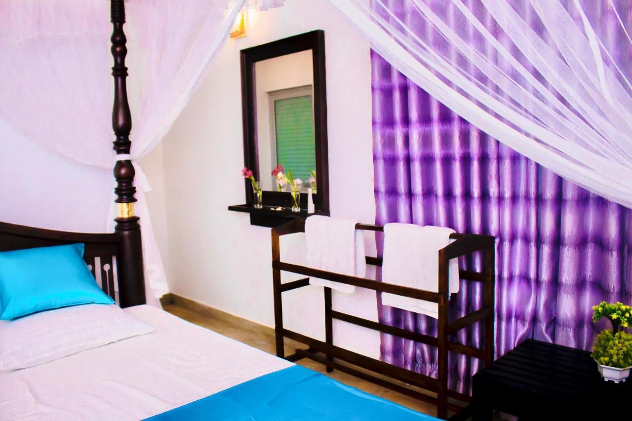 Star Light Cabanas & Restaurant Тангалла Экстерьер фото